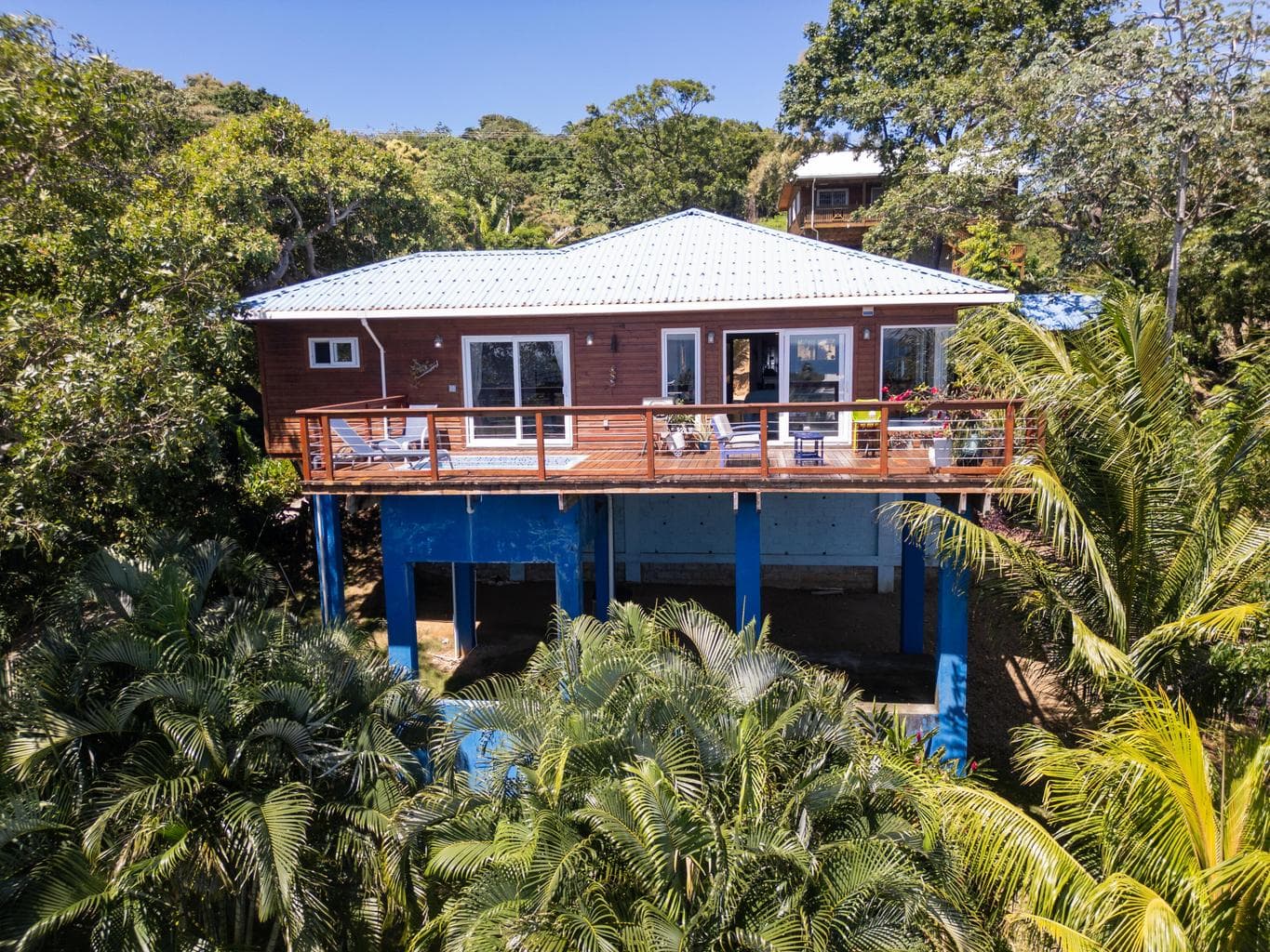 Casa Rosa from the air, above the south shore