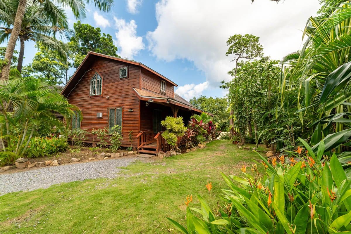 Sundancer House 12 in its garden